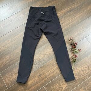 Lorna Jane activewear tights